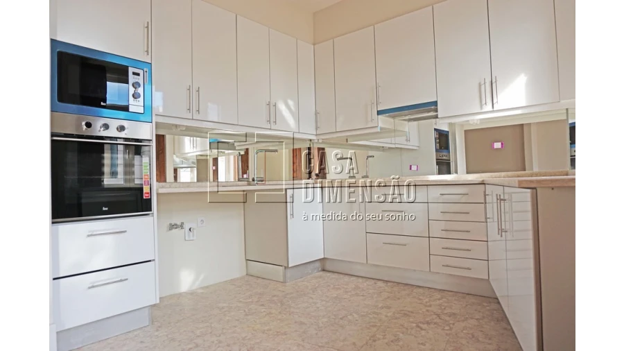 Apartamento T2 para Venda em Misericórdia Foto 9