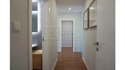Apartamento T3 para Venda em Oeiras e São Julião da Barra, Paço de Arcos e Caxias