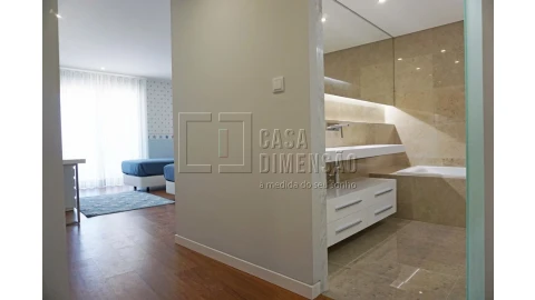 Apartamento T3 para Venda em Oeiras e São Julião da Barra, Paço de Arcos e Caxias