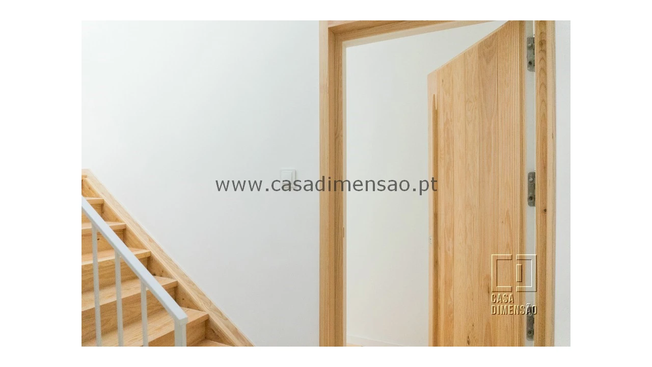 Apartamento T1 para Venda em Ajuda Foto 2