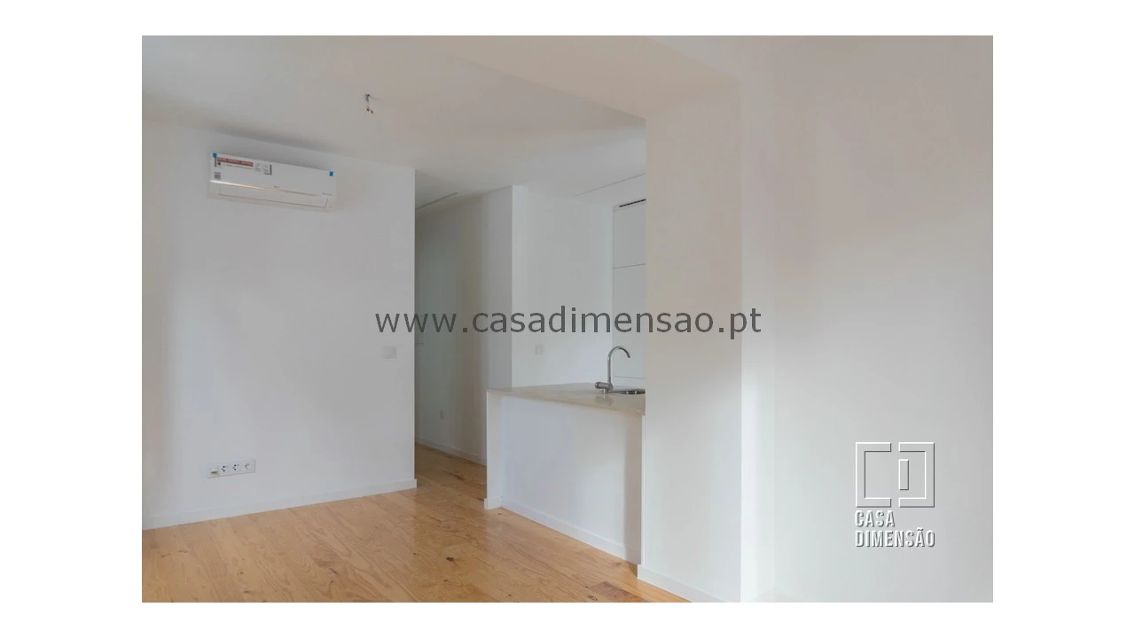 Apartamento T1 para Venda em Ajuda Foto 7