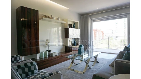 Apartamento T4 para Venda em Oeiras e São Julião da Barra, Paço de Arcos e Caxias