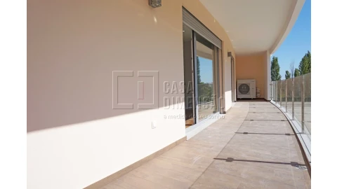 Apartamento T4 para Venda em Oeiras e São Julião da Barra, Paço de Arcos e Caxias