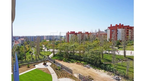 Apartamento T4 para Venda em Oeiras e São Julião da Barra, Paço de Arcos e Caxias