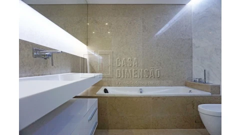Apartamento T4 para Venda em Oeiras e São Julião da Barra, Paço de Arcos e Caxias
