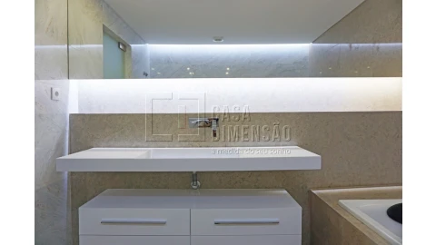 Apartamento T4 para Venda em Oeiras e São Julião da Barra, Paço de Arcos e Caxias