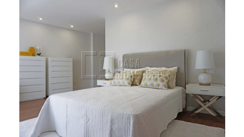 Apartamento T4 para Venda em Oeiras e São Julião da Barra, Paço de Arcos e Caxias