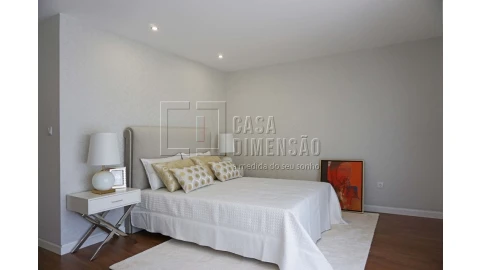 Apartamento T4 para Venda em Oeiras e São Julião da Barra, Paço de Arcos e Caxias
