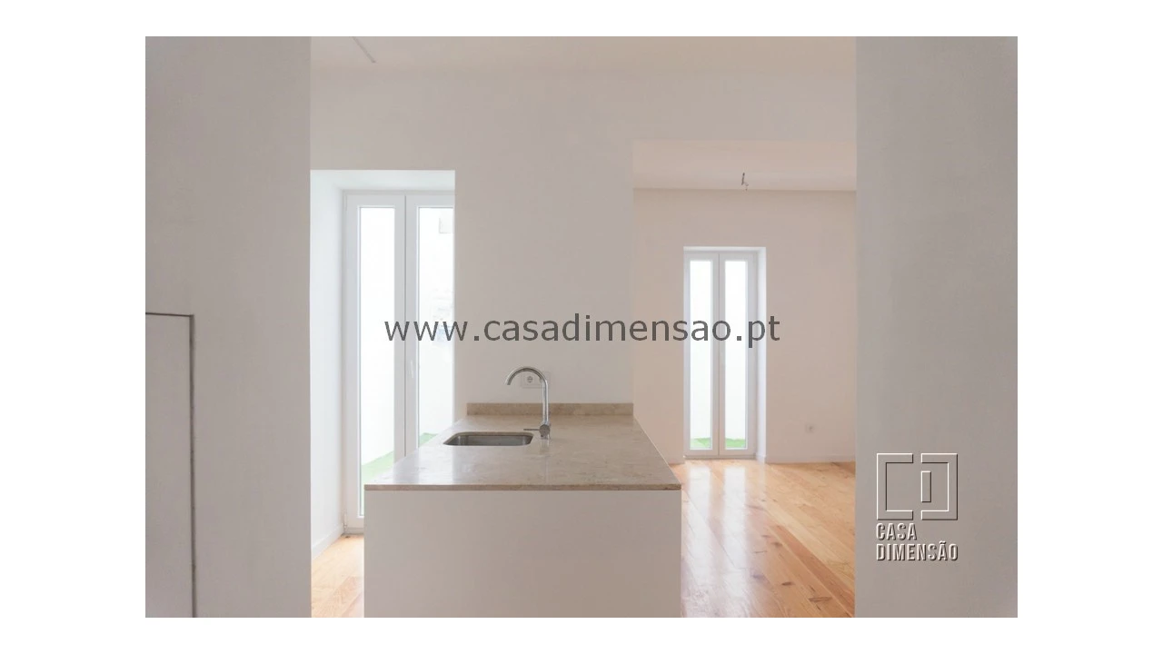 Apartamento T1 para Venda em Ajuda Foto 3