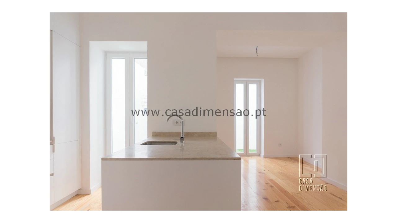 Apartamento T1 para Venda em Ajuda Foto 4