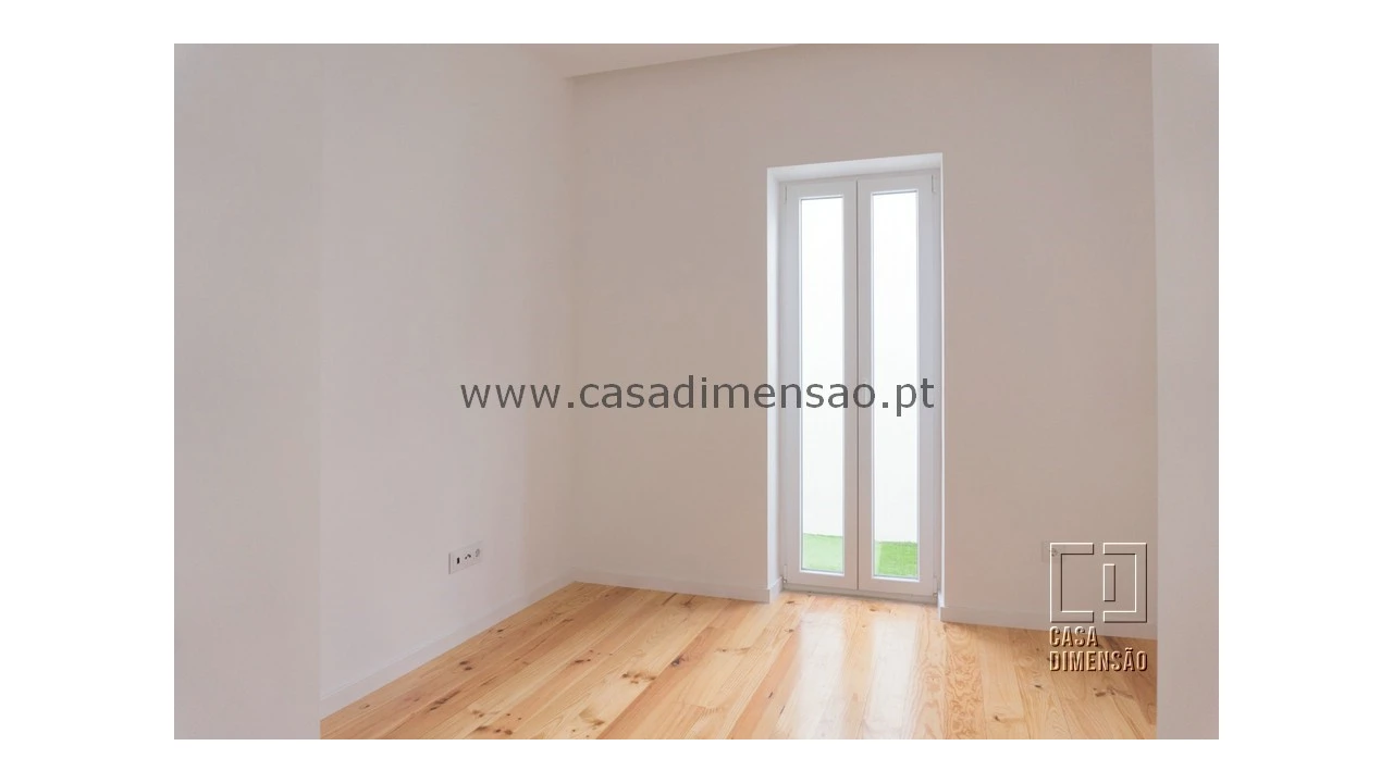 Apartamento T1 para Venda em Ajuda Foto 8