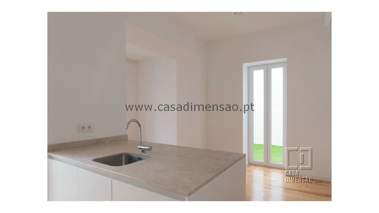 Apartamento T1 para Venda em Ajuda Foto 13