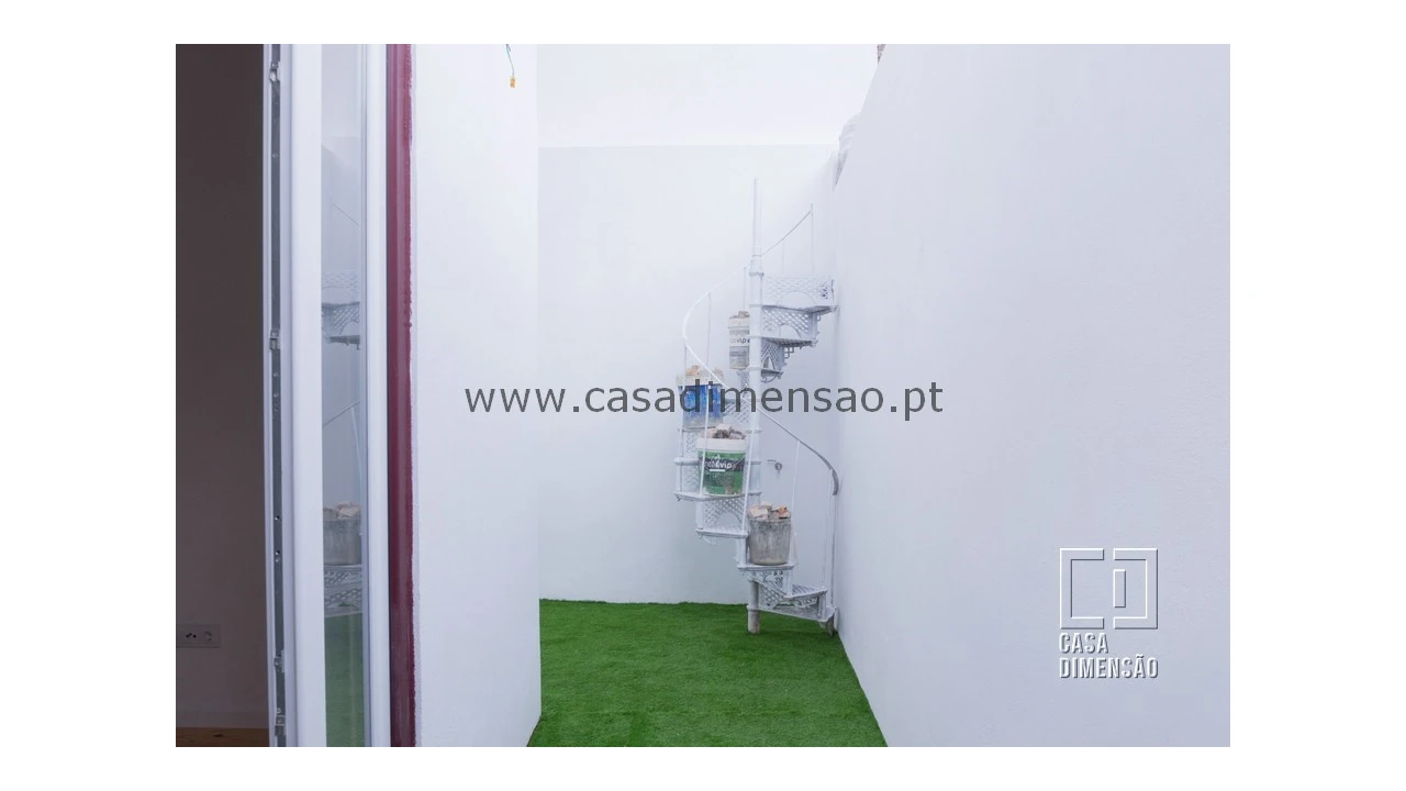 Apartamento T1 para Venda em Ajuda Foto 1