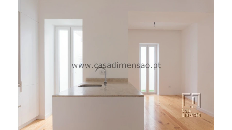Apartamento T1 para Venda em Ajuda Foto 4
