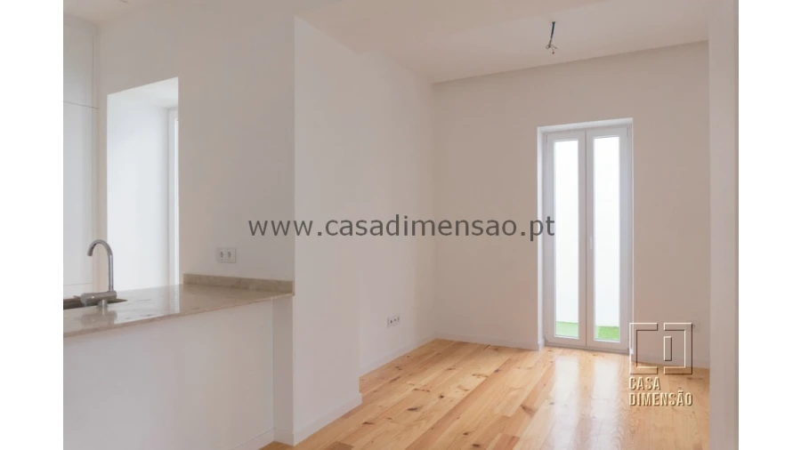 Apartamento T1 para Venda em Ajuda Foto 5