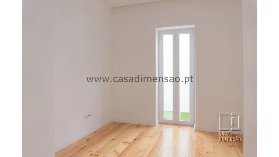 Apartamento T1 para Venda em Ajuda Foto 8