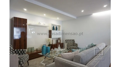 Apartamento T2 para Venda em Oeiras e São Julião da Barra, Paço de Arcos e Caxias