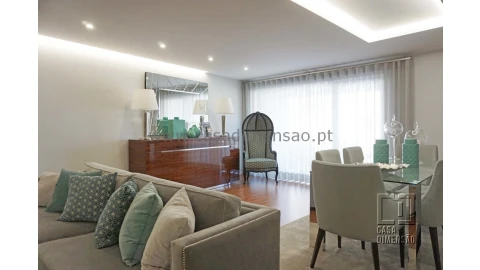 Apartamento T4 para Venda em Oeiras e São Julião da Barra, Paço de Arcos e Caxias