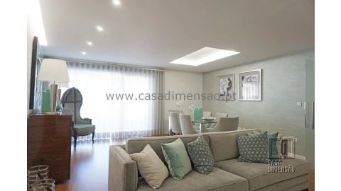 Apartamento T4 para Venda em Oeiras e São Julião da Barra, Paço de Arcos e Caxias
