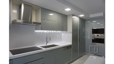 Apartamento T4 para Venda em Oeiras e São Julião da Barra, Paço de Arcos e Caxias