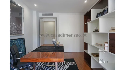 Apartamento T4 para Venda em Oeiras e São Julião da Barra, Paço de Arcos e Caxias