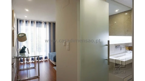 Apartamento T4 para Venda em Oeiras e São Julião da Barra, Paço de Arcos e Caxias
