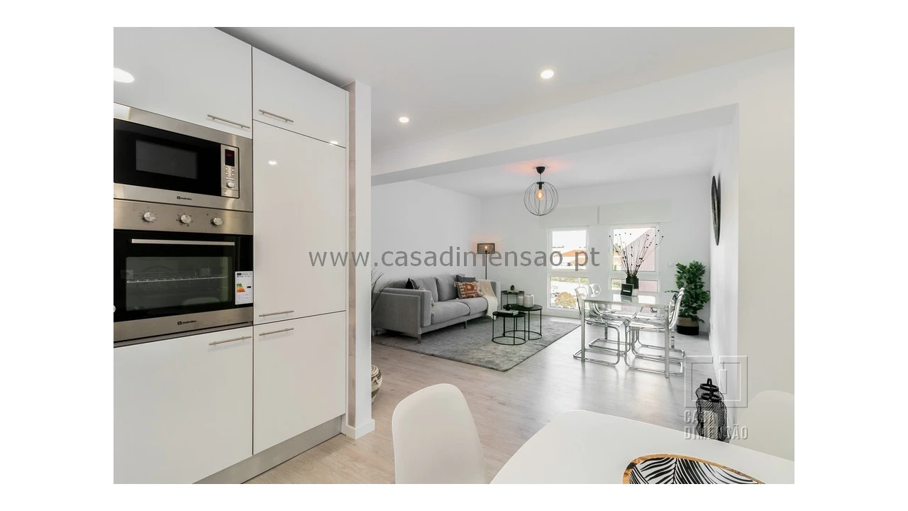 Apartamento T3 para Venda em Carnide Foto 11