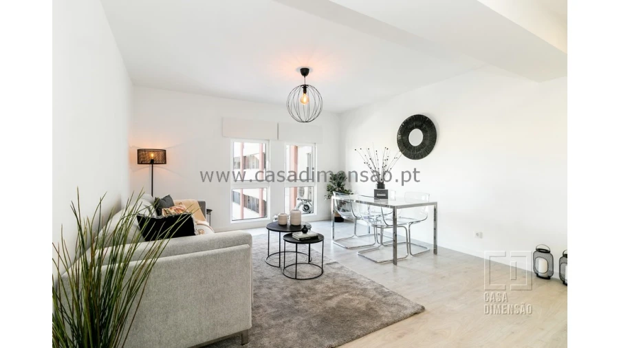 Apartamento T3 para Venda em Carnide Foto 3