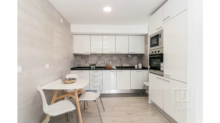 Apartamento T3 para Venda em Carnide Foto 13