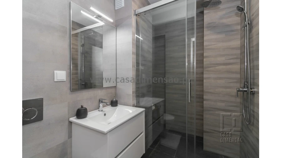 Apartamento T3 para Venda em Carnide Foto 1