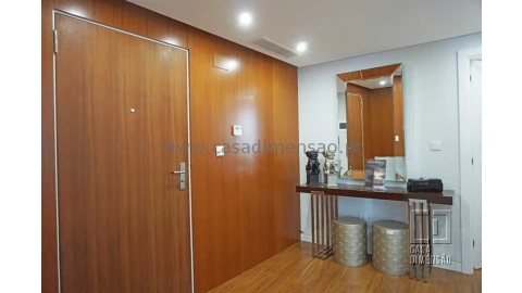 Apartamento T3 para Venda em Oeiras e São Julião da Barra, Paço de Arcos e Caxias
