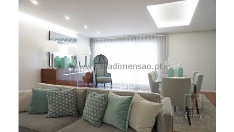 Apartamento T3 para Venda em Oeiras e São Julião da Barra, Paço de Arcos e Caxias
