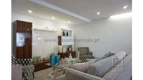 Apartamento T3 para Venda em Oeiras e São Julião da Barra, Paço de Arcos e Caxias