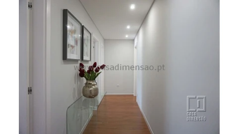 Apartamento T3 para Venda em Oeiras e São Julião da Barra, Paço de Arcos e Caxias