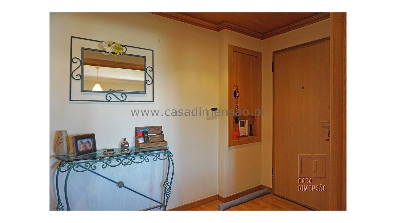 Apartamento T4 para Venda em Venteira Foto 2