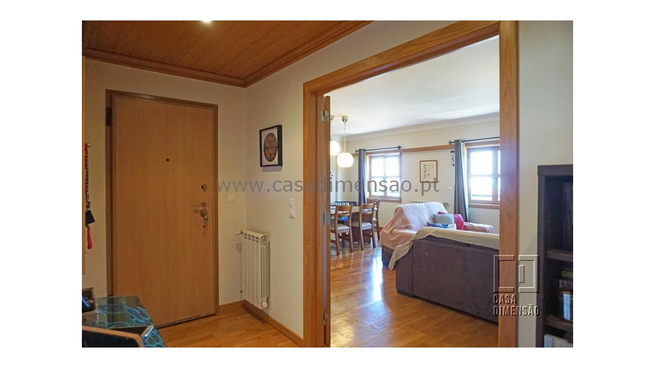 Apartamento T4 para Venda em Venteira Foto 4