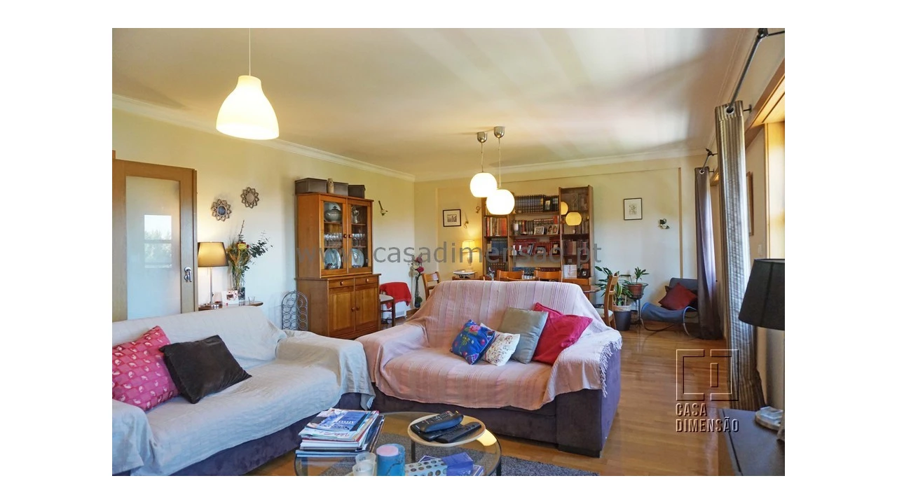 Apartamento T4 para Venda em Venteira Foto 8