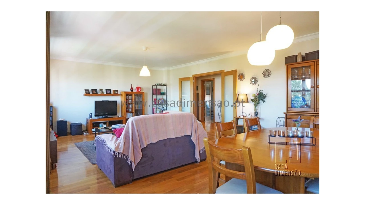 Apartamento T4 para Venda em Venteira Foto 13