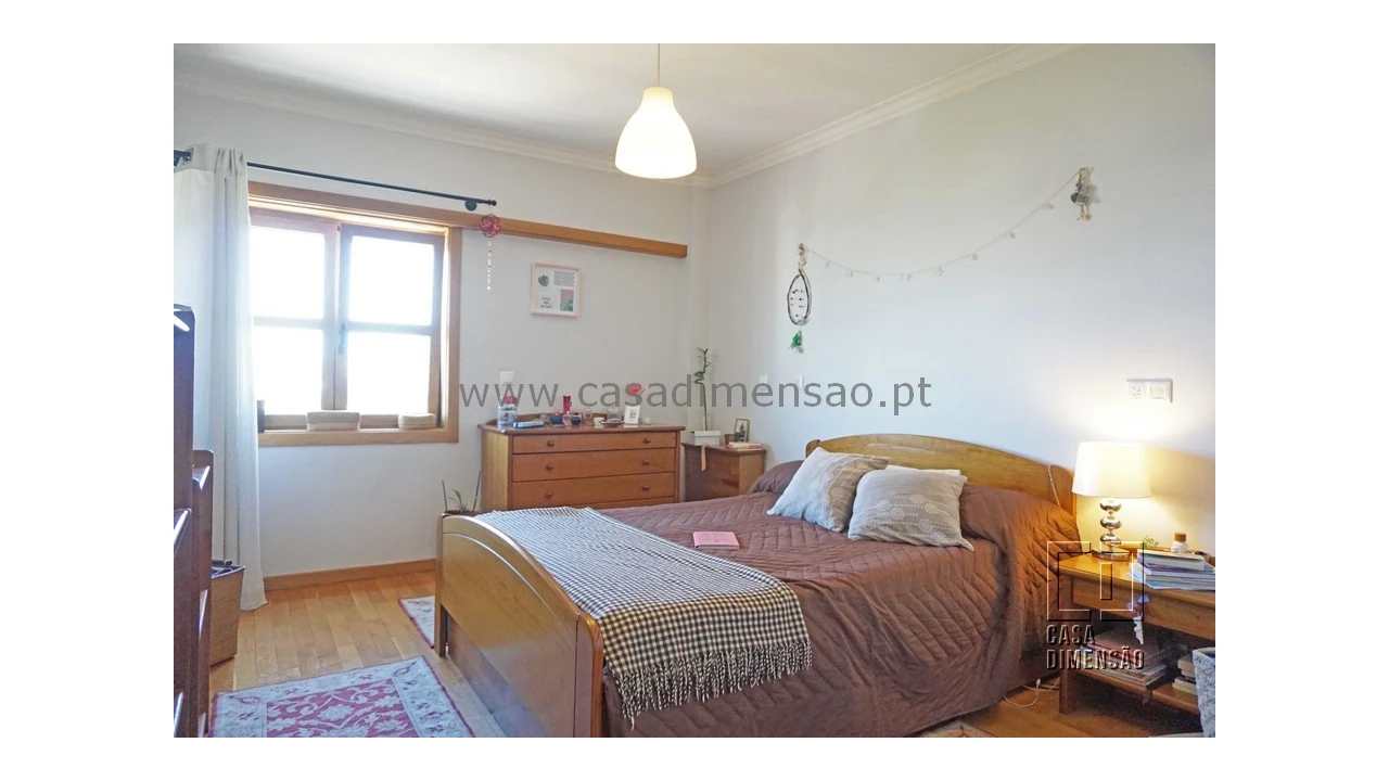Apartamento T4 para Venda em Venteira Foto 32
