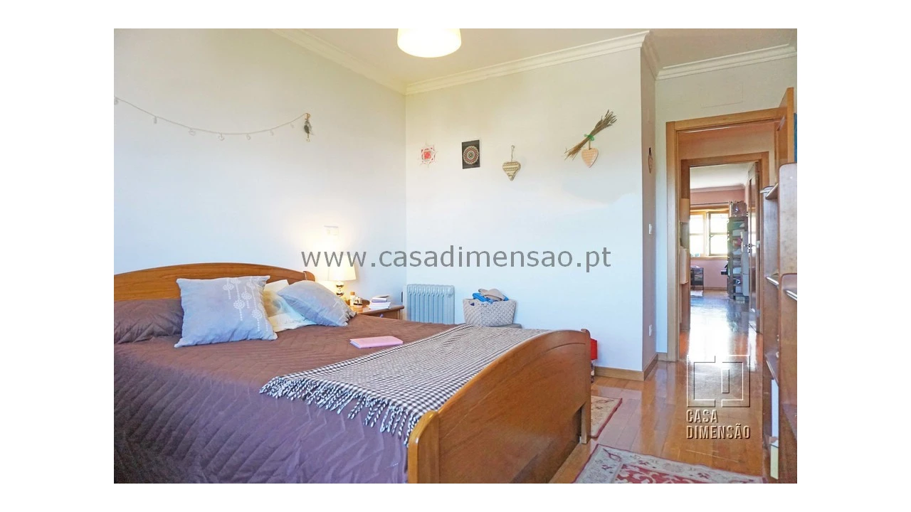 Apartamento T4 para Venda em Venteira Foto 33