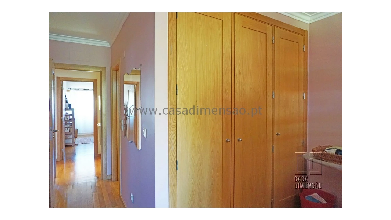 Apartamento T4 para Venda em Venteira Foto 47