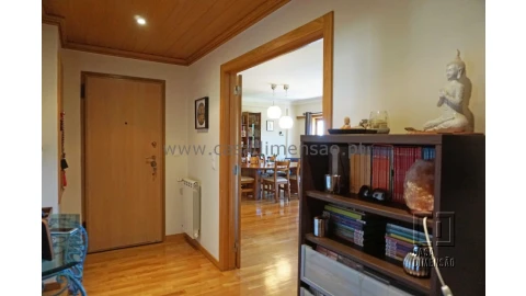 Apartamento T4 para Venda em Venteira