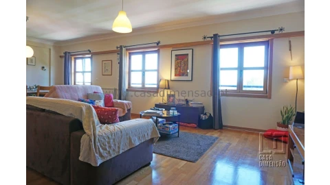 Apartamento T4 para Venda em Venteira