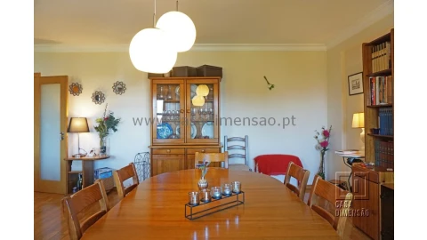 Apartamento T4 para Venda em Venteira