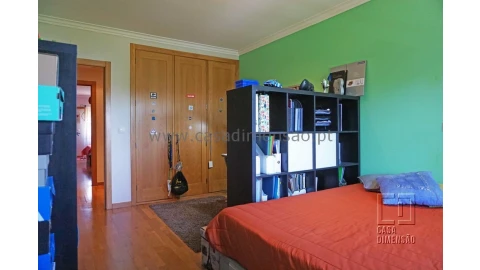 Apartamento T4 para Venda em Venteira