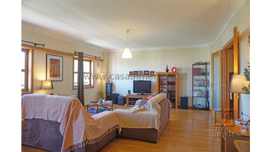 Apartamento T4 para Venda em Venteira Foto 16