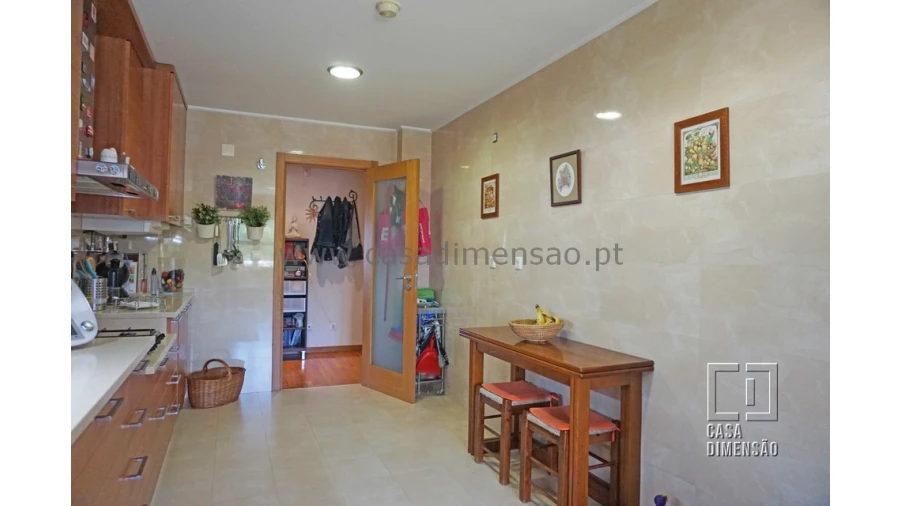 Apartamento T4 para Venda em Venteira Foto 23