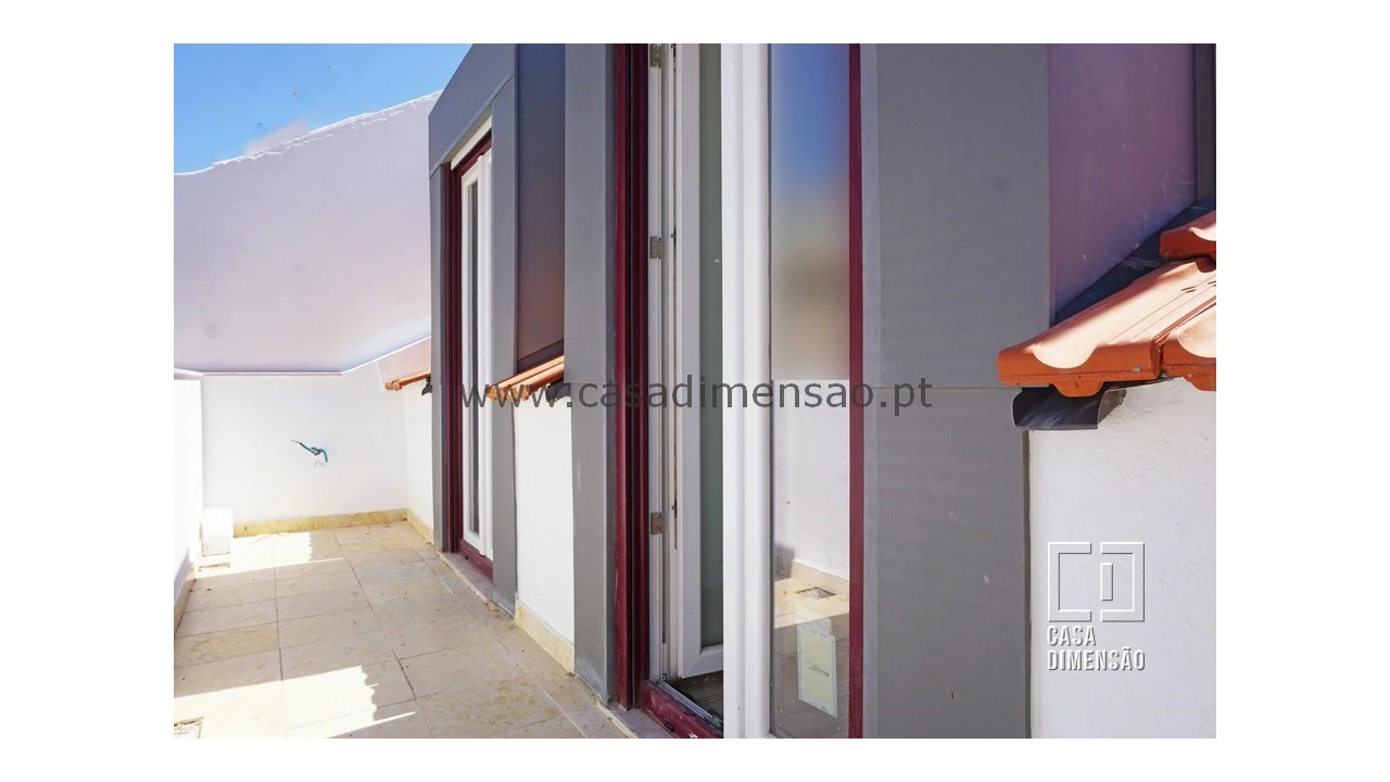 Apartamento T3 para Venda em Ajuda Foto 32