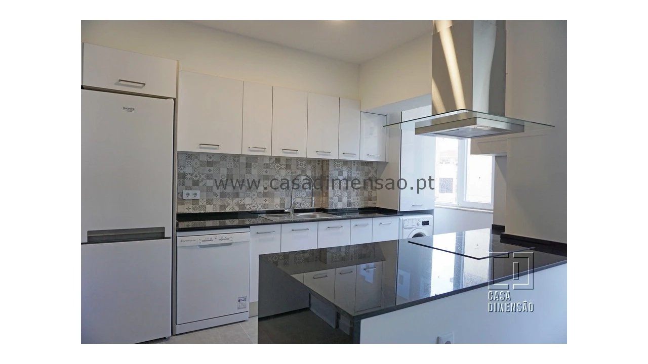 Apartamento T2 para Venda em Carnaxide e Queijas Foto 9