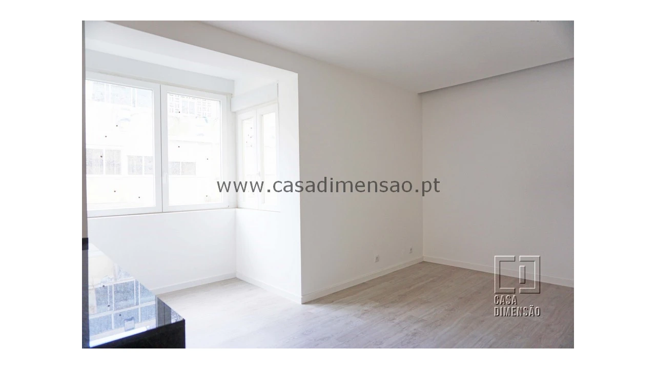 Apartamento T2 para Venda em Carnaxide e Queijas Foto 3